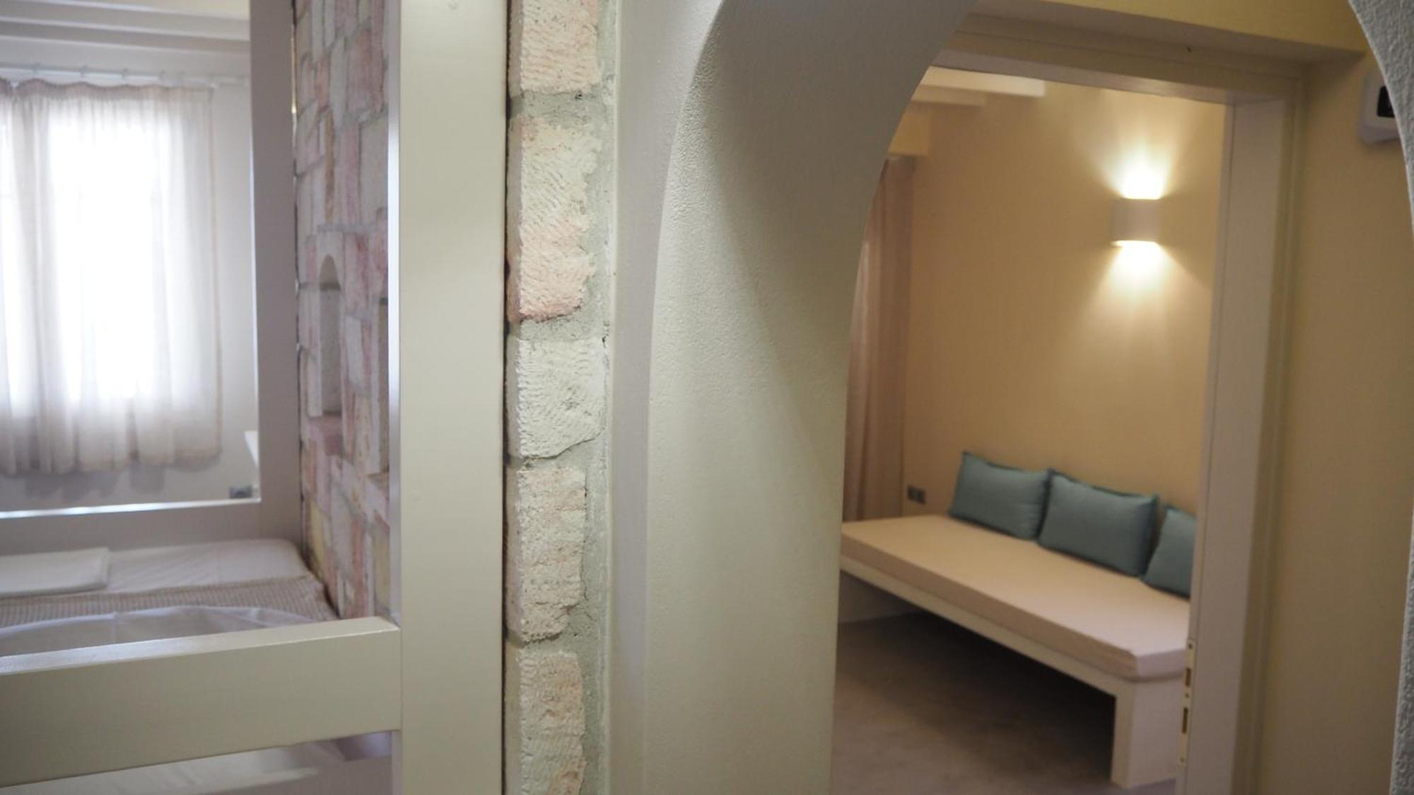 Ataraxia- Stonebuilt Studios And Apartments Kímolosz Szoba fotó